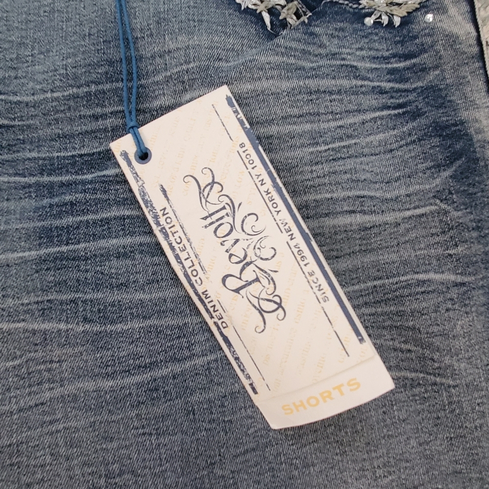 NWT Revolt Denim Women's Embroidery Shorts. Size 22W. - Picture 7 of 9